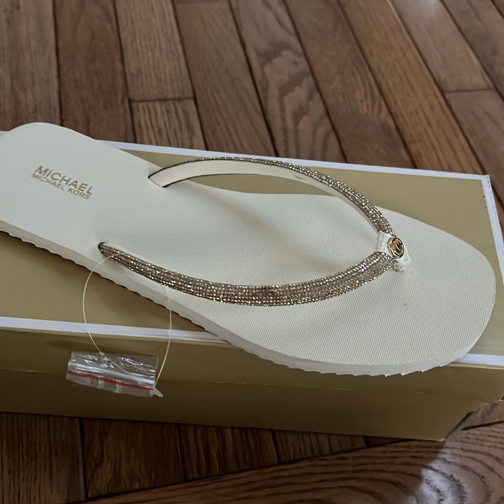 Michael Kors MICHAEL MMK Jinx Flip Flop Sandals